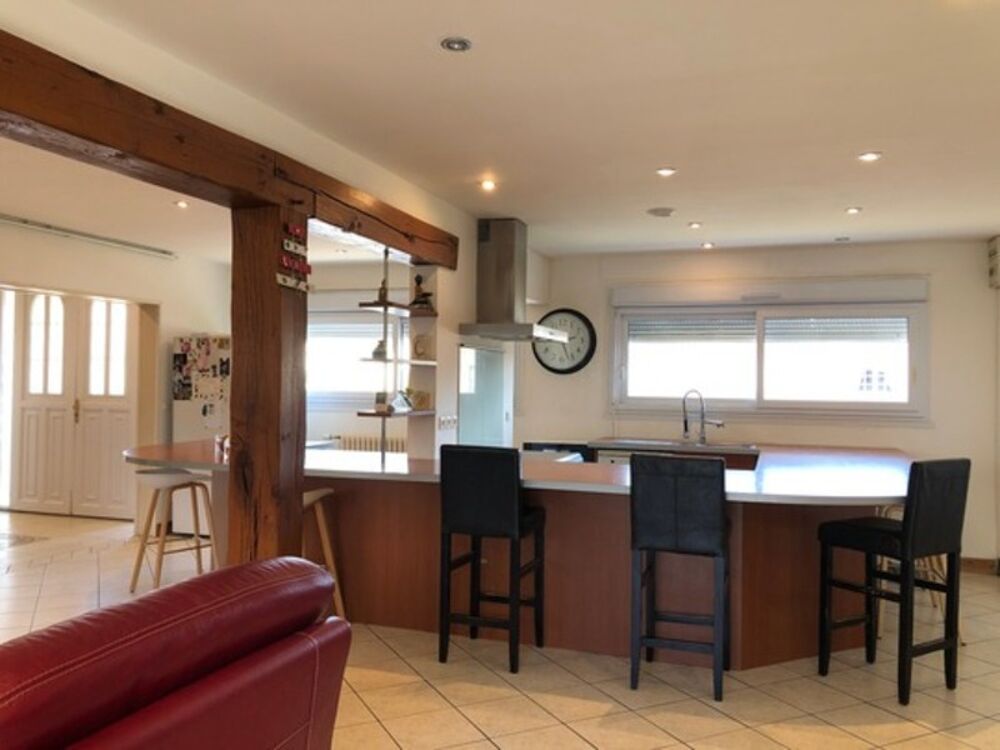 Vente Maison Maison à vendre 9 pièces plain pied-CHATEAU LANDON (77)-accès Paris en train 1h15 Chateau landon
