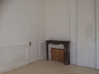  Appartement à louer 3 pièces 92 m²