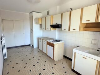  Appartement à louer 3 pièces 89 m²