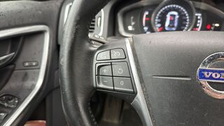 V60 2.0 D4 190 Geartronic8 Summum 2016 occasion 29430 Plouescat