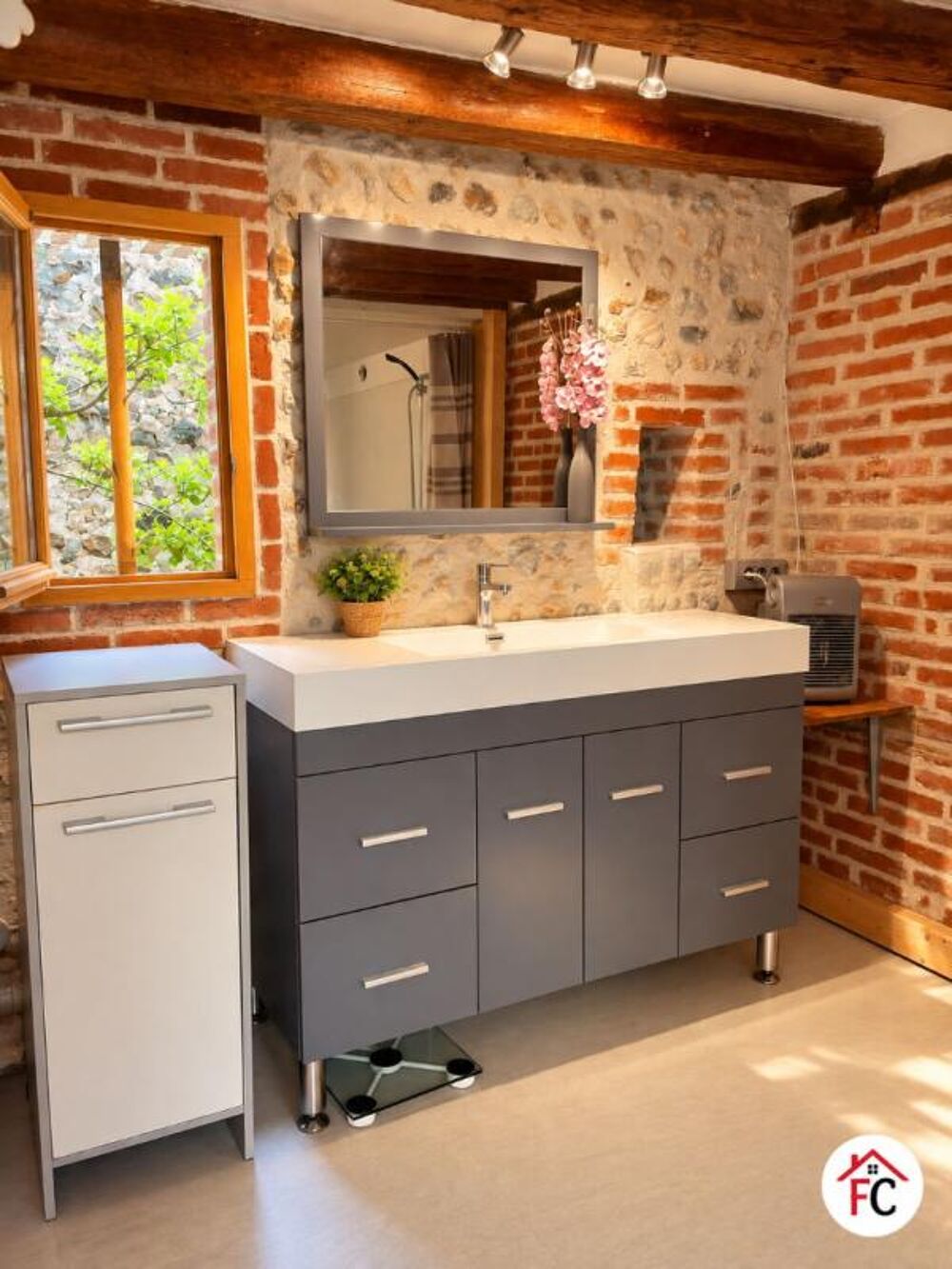 Vente Maison Maison familiale 150 m²  5 chambres Jardin 450 m² Bourg avec commerces à 8 km de L'Aigle Crulai