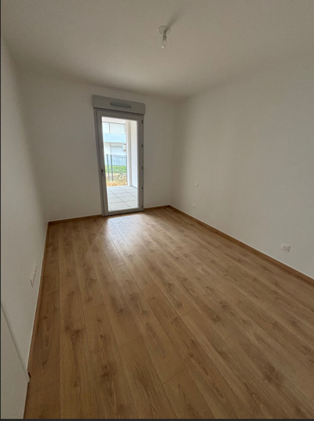 Beau T2. Neuf. Secteur Bel Air. Garage.Climatisation et Terrasse