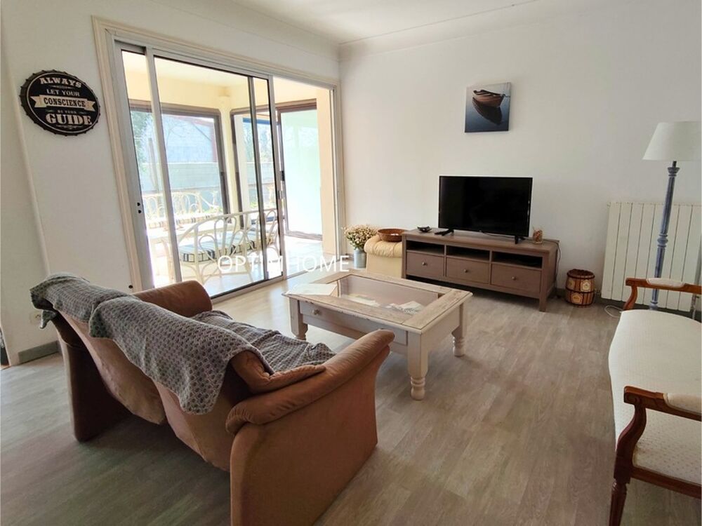 Maison familiale 171 m² avec logement indépendant  Terrain 2 200 m²  Saint-Laurent-de-la-Prée