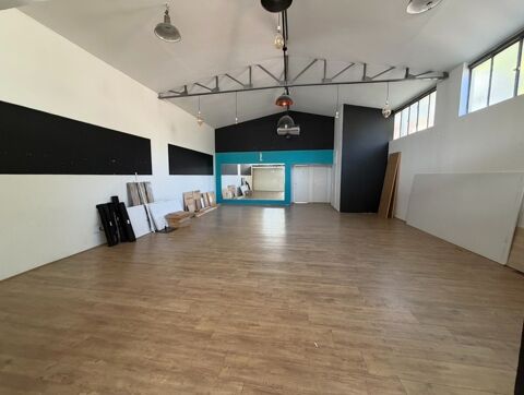   Local commercial de plus de 187 m²  à louer SALON DE PROVENCE (13) 