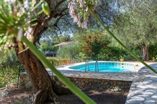  Maison � vendre 8 pi�ces 233 m�