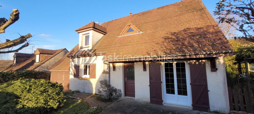 Maison familiale de 5 chambres au calme avec jardin et piscine