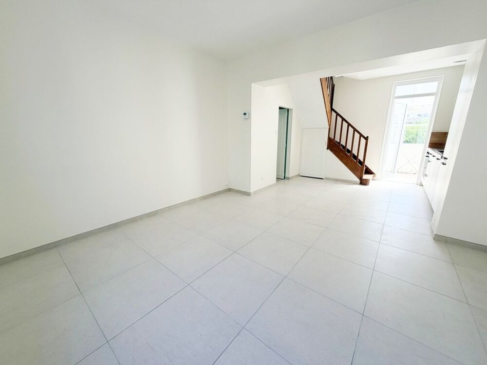 Maison entièrement rénovée - 3 chambres - Jardin plein sud - Saint-Pavin