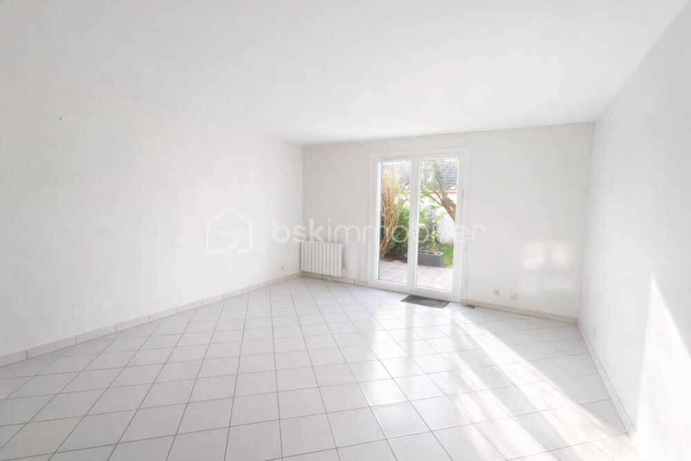 Vente Maison Maison familiale 4 pi�ces avec double garage et jardin Guyancourt