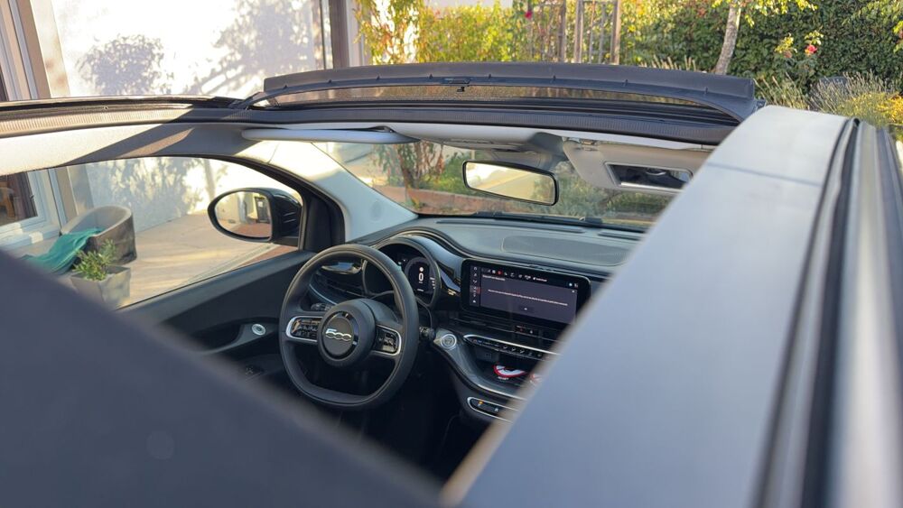 500 118 42 kWh La Prima - Automatique Toit ouvrant 2024 occasion 42370 Renaison