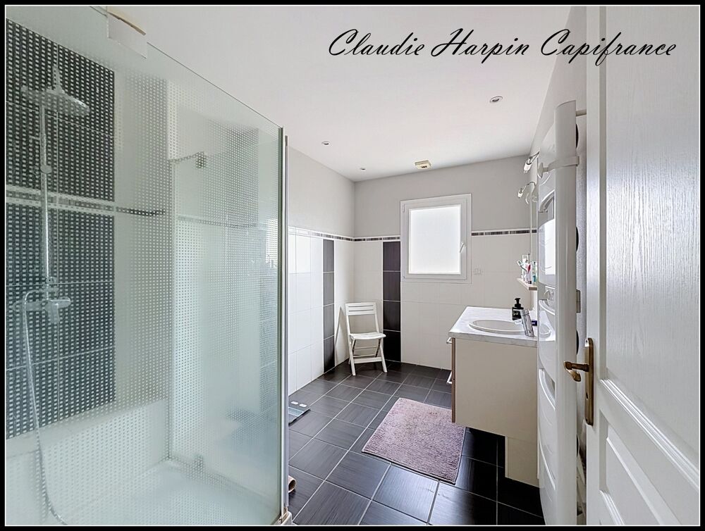 Vente Maison Maison à vendre 5 pièces  (79200) PLAIN PIED sur parcelle d'environ 600 m² - 3 ch - grande pièce de vie, garage Pompaire
