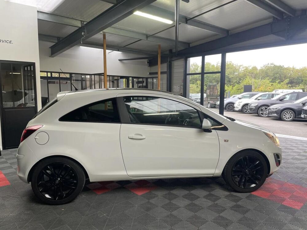 Corsa 1.2i TWINPORT 85 Color Edition 2012 occasion 17139 Dompierre-sur-Mer