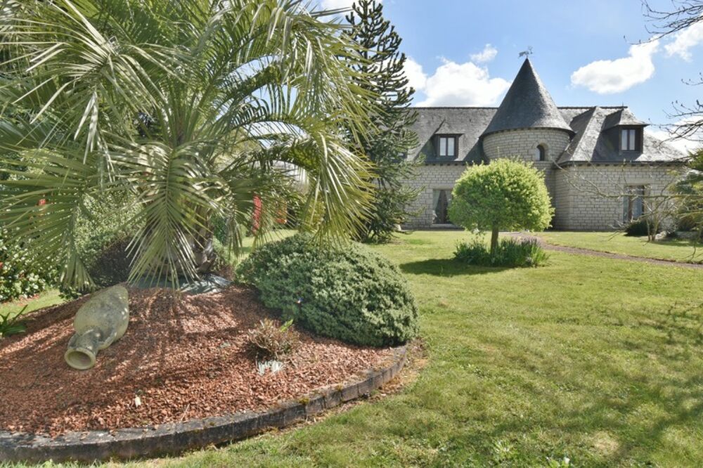 Dpt Mayenne (53), à vendre à 15 km de LAVAL Maison de caractère de 240 m² en granit avec parc paysager
