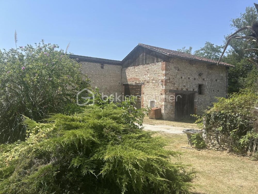 BELLE MAISON EN PIERRES - GÎTE - GRANGE - PISCINE - TERRAIN