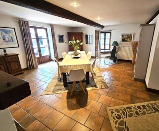  Proprit/chteau  vendre 6 pices 250 m