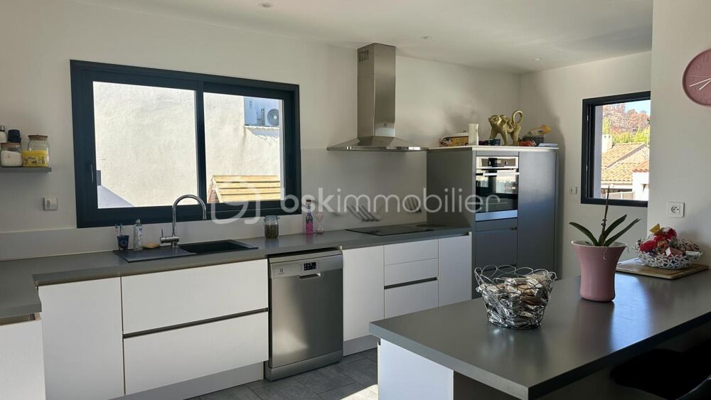 Maison contemporaine avec piscine  114 m²  3 chambres  DPE A