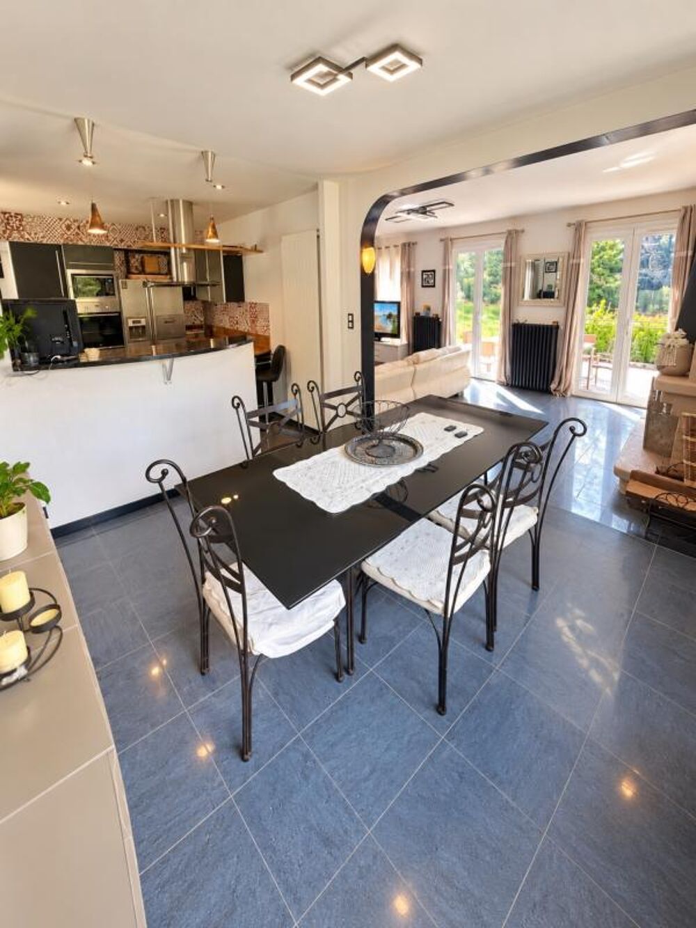 à vendre  Propriété/château Bernay (27300)