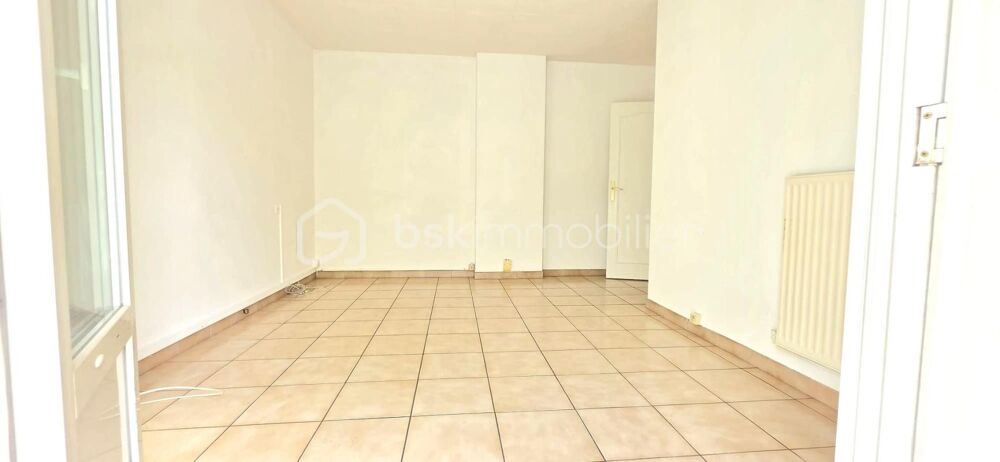 Vente Appartement T2 de 41 m2 avec balcon, cave et parking privé - Le Pont de Claix Le pont de claix