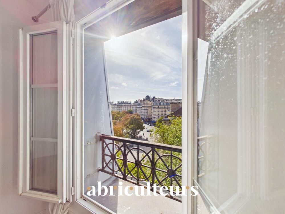 Vente Appartement 2/3 pièces 37 m² à Nation - Dernier étage vue toits - Refait à neuf - Paris 12 Paris 11
