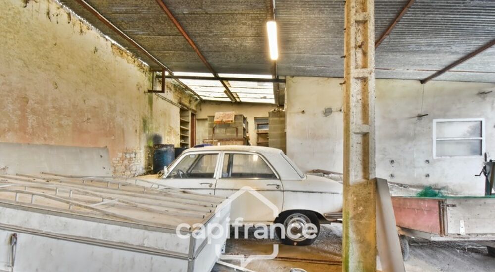 Ensemble Immobilier à vendre NUAILLE D'AUNIS (17) à vendre NUAILLE D'AUNIS, ensemble immobilier d'une surface de 591,64 m2, le t