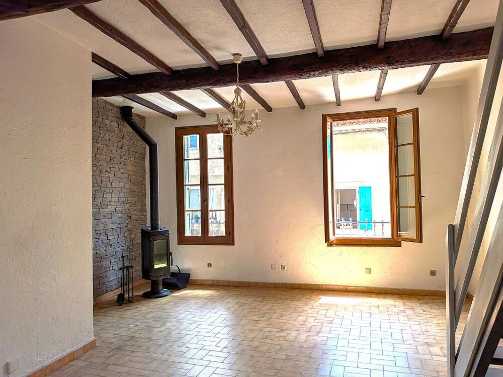 Maison avec grand garage et terrasse