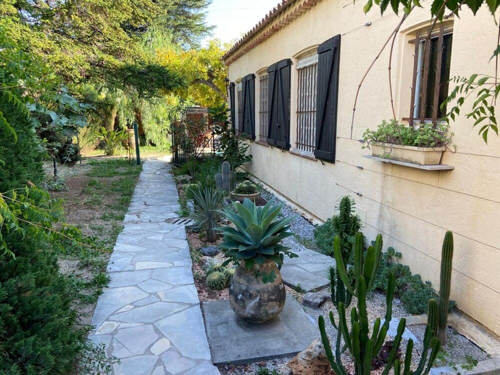  vendre  Villa Cagnes-sur-Mer (06800)