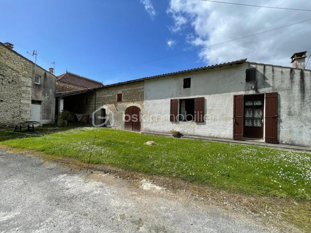 Ensemble immobilier à rénover  Maison + 2 chais 300 m²  Fort potentiel  Saint-Fort-sur-Gironde