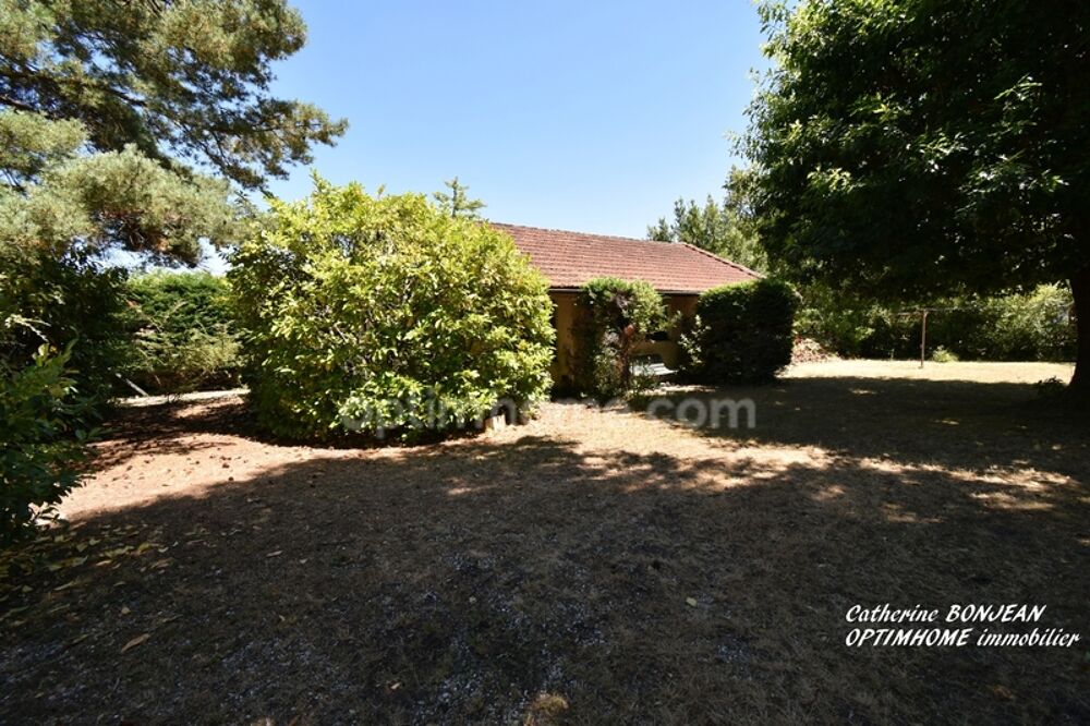 Vente Maison CARCANS BOURG - Maison familiale à rénover avec dépendances sur un magnifique terrain arboré d'environ 1400 m2 Carcans