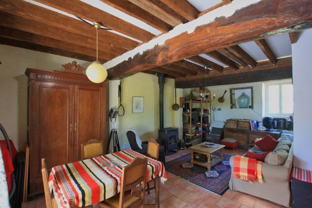 Maison de campagne, 3 chambres, sur un terrain de 4450 m²