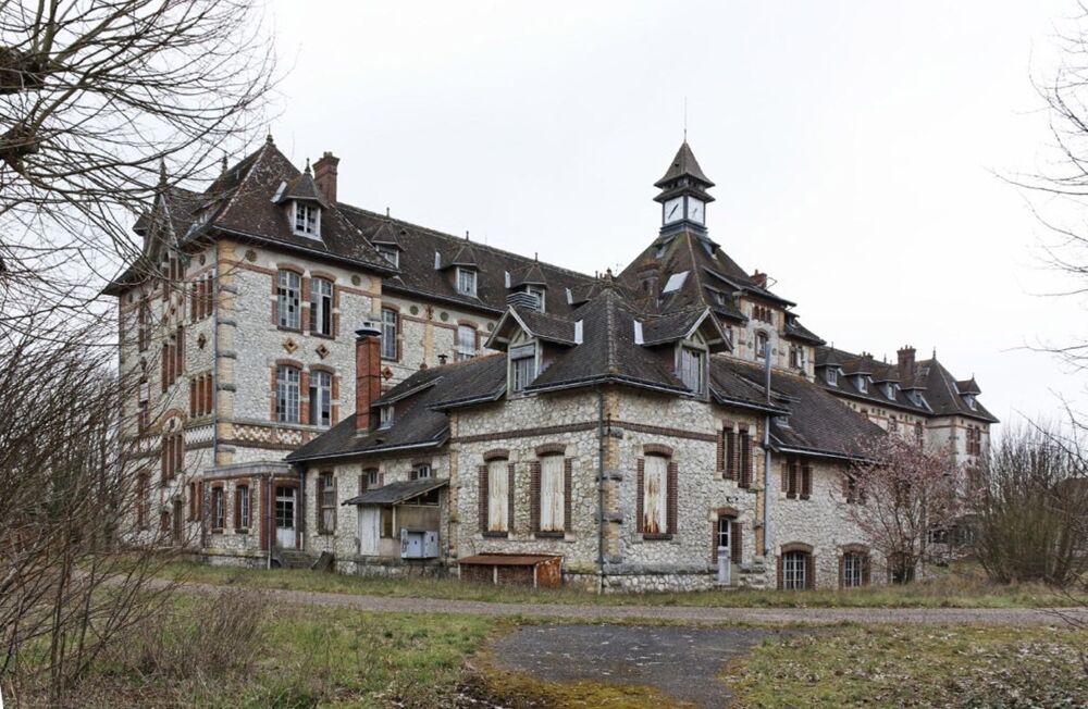 Propriete à vendre 100 pièces proche de TOURS (37)