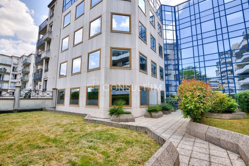   Lumineux, jardin, parking Suresnes