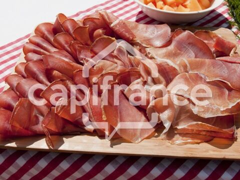   Dpt  (73), à vendre  Boucherie - Charcuterie entièrement rénovée 