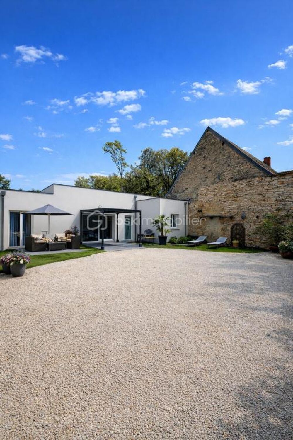 ? À vendre  Maison contemporaine dexception de plain-pied à Brétigny 173 m2