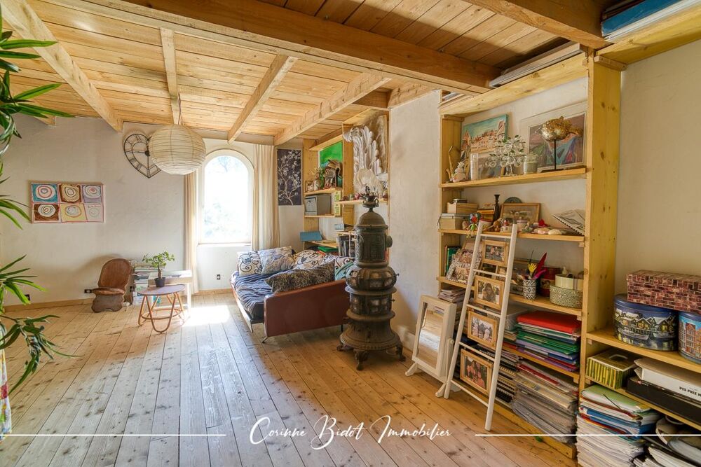 à vendre  Propriété/château Saint-Pierre-de-Chandieu (69780)
