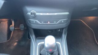 308 SW II 1.2 PureTech 130 Allure 2019 occasion 94800 Villejuif
