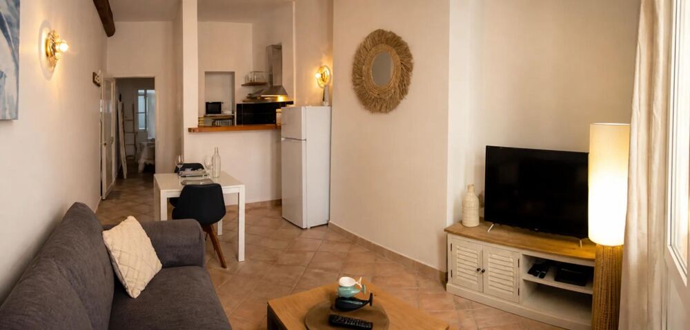 Vente Appartement AVIGNON LUMINEUX T2 INTRA MUROS - 30,53 m² Avignon