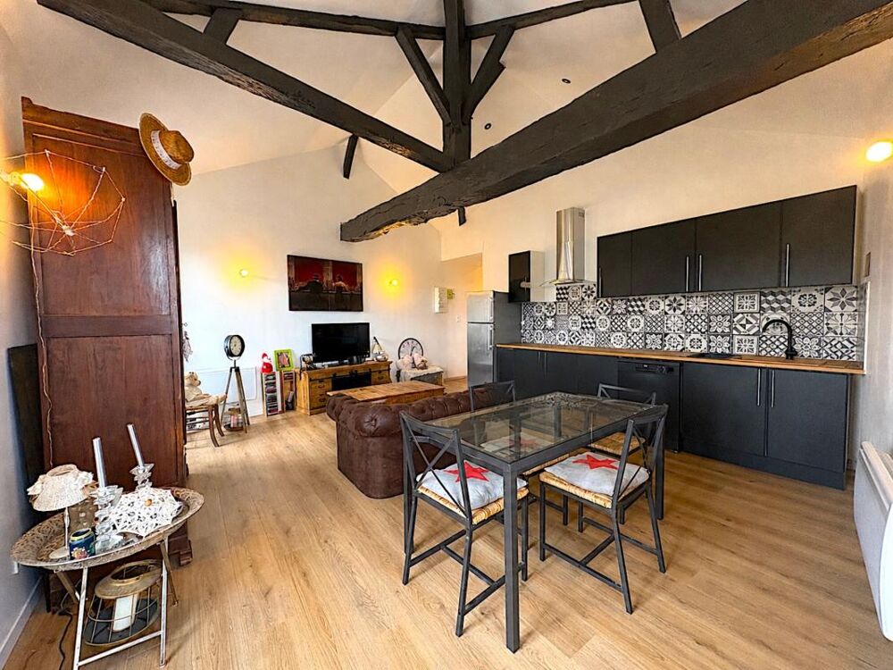Vente Appartement APPARTEMENT 3 PIÈCES 73M2 ENTIEREMENT RENOVÉ AVEC TERRASSE, QUARTIER HISTORIQUE DE LA VILLE Aire sur l adour