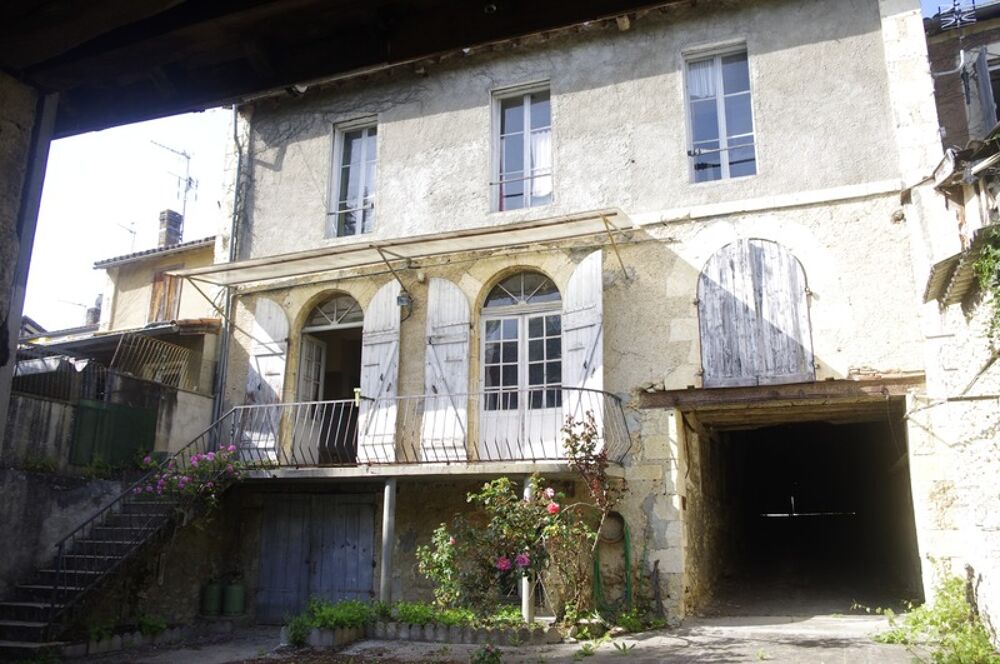VIC FEZENSAC (32) à vendre Grande maison de ville de 230 m² avec grange, atelier et jardin