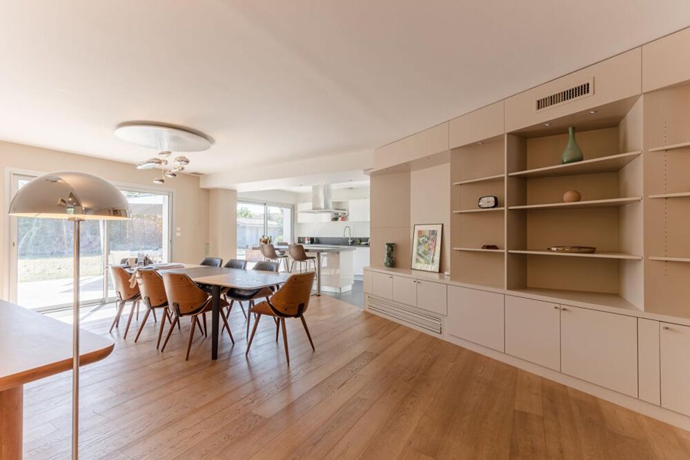Vente Villa Villa d'architecte de 233 m2 avec piscine et jardin paysagé à Villenave d'Ornon Villenave d ornon