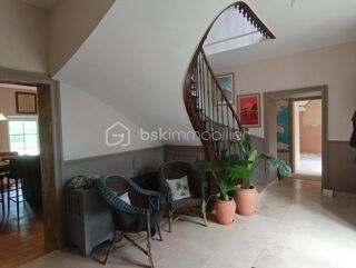  Propri�t�/ch�teau � vendre 10 pi�ces 247 m�