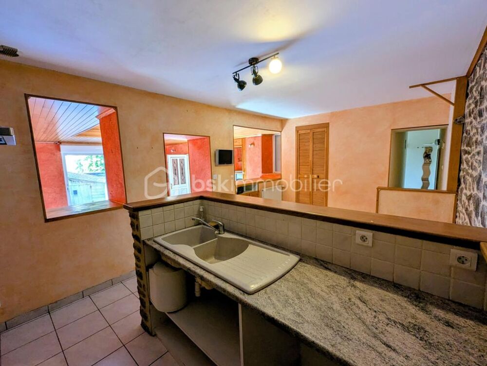 Appartement en RDC situé au centre de FOUGERES 35300