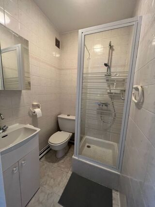  Appartement à louer 2 pièces 33 m²