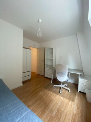  Colocation à louer 5 pièces 12 m²