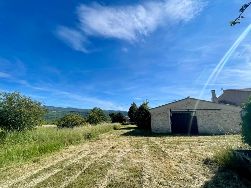 Maison en pierre à rénover avec vue exceptionnelle sur le Luberon  84400 Apt
