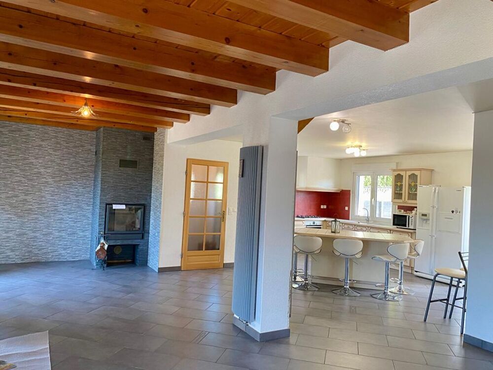 Maison Damprichard 8 pièce(s) 201 m2