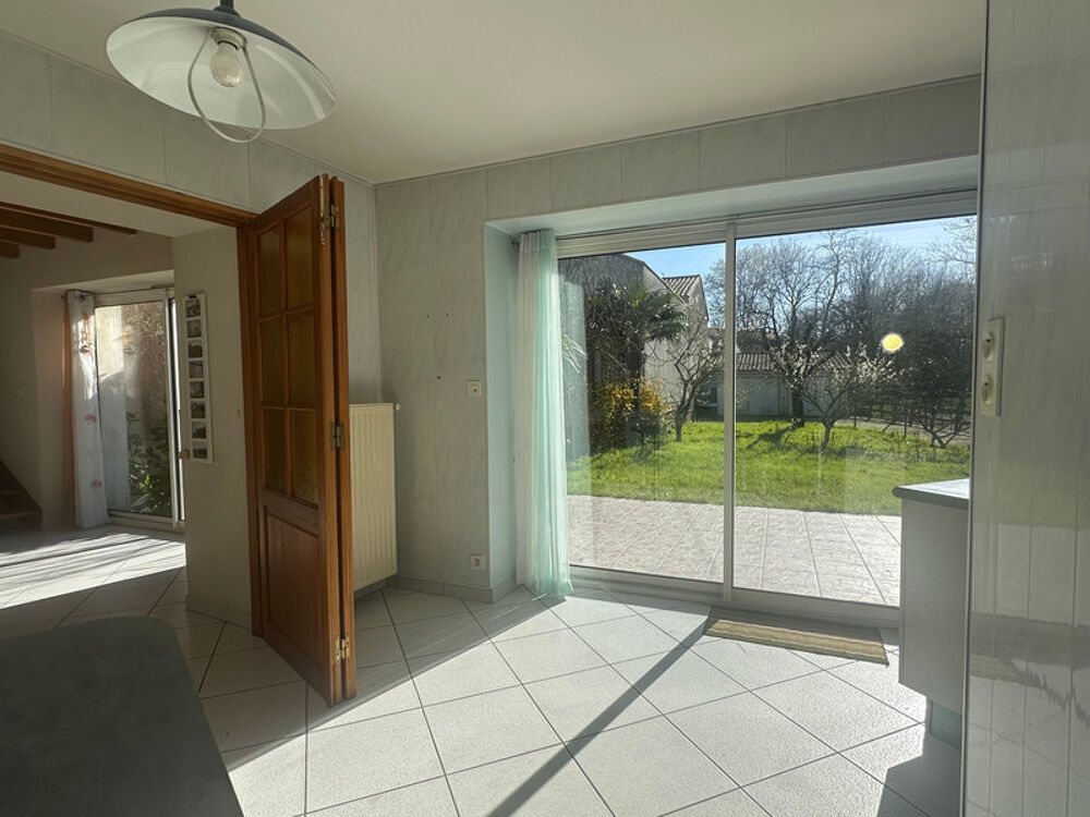 Vente Maison Les Clouzeaux, Maison en pierre 5 chambres avec jardin env. 605 m² double garage Aubigny les clouzeaux