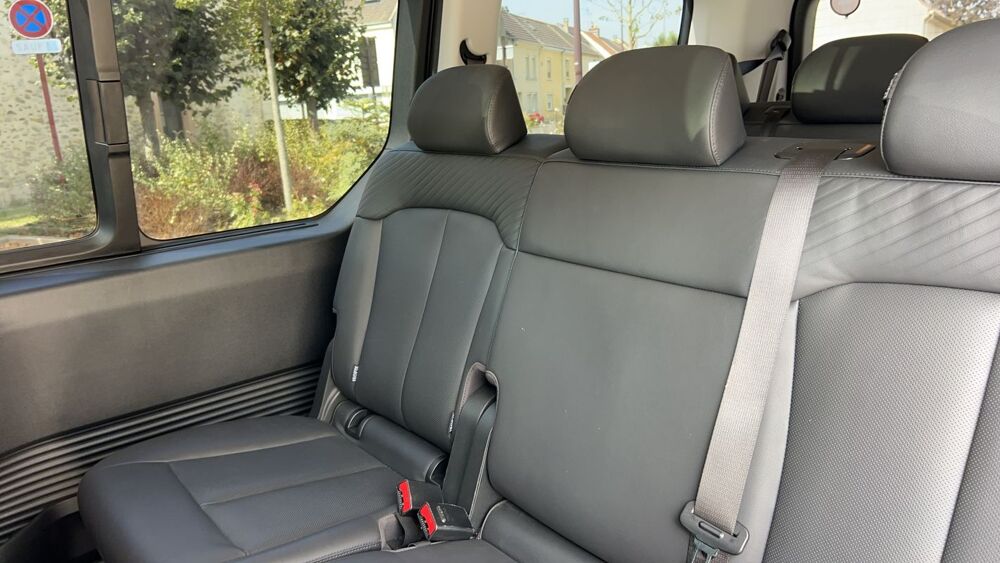 Staria 1.6 T-GDI 225 Hybrid Executive - Premi&egrave;re main Garantie cons 2025 occasion 95700 Roissy En France
