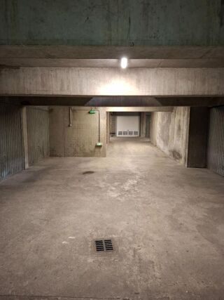  Parking / Garage � louer 