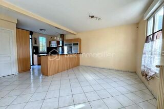  Maison  vendre 8 pices 170 m