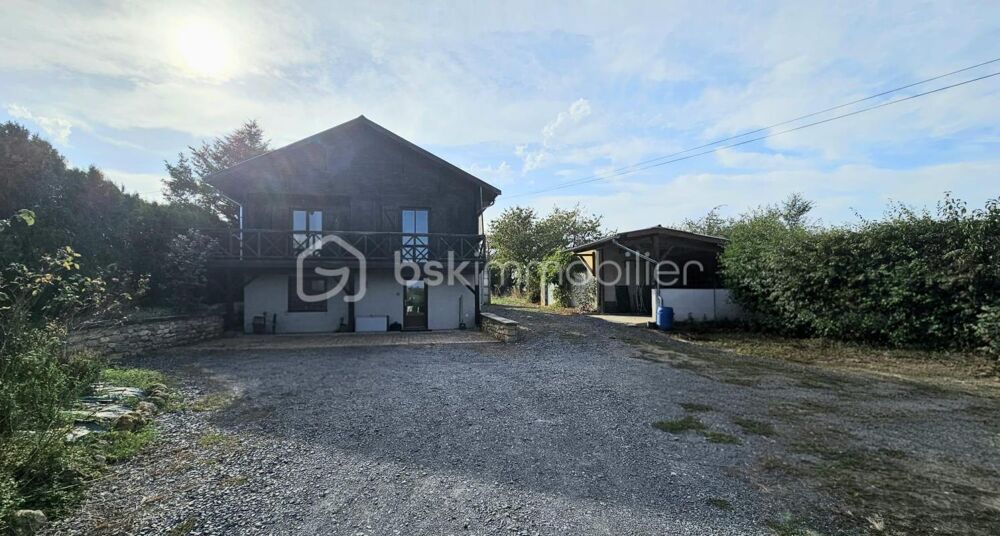 Maison de caractère de type chalet avec vue dégagée et terrain de 2 490 m² à Melay 71340