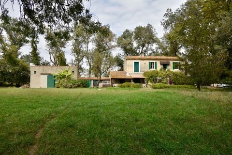   Dpt Bouches du Rh�ne (13), � vendre FONTVIEILLE propriete P5 Maison - 5 pi�ce(s) - 118 m�